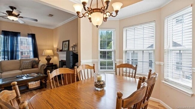 Building Photo - 18651 Shawnee Ridge Rd