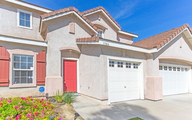 Building Photo - Large 4 Bedroom, 2.5 Bath Home with Large 3 Car Garage!!