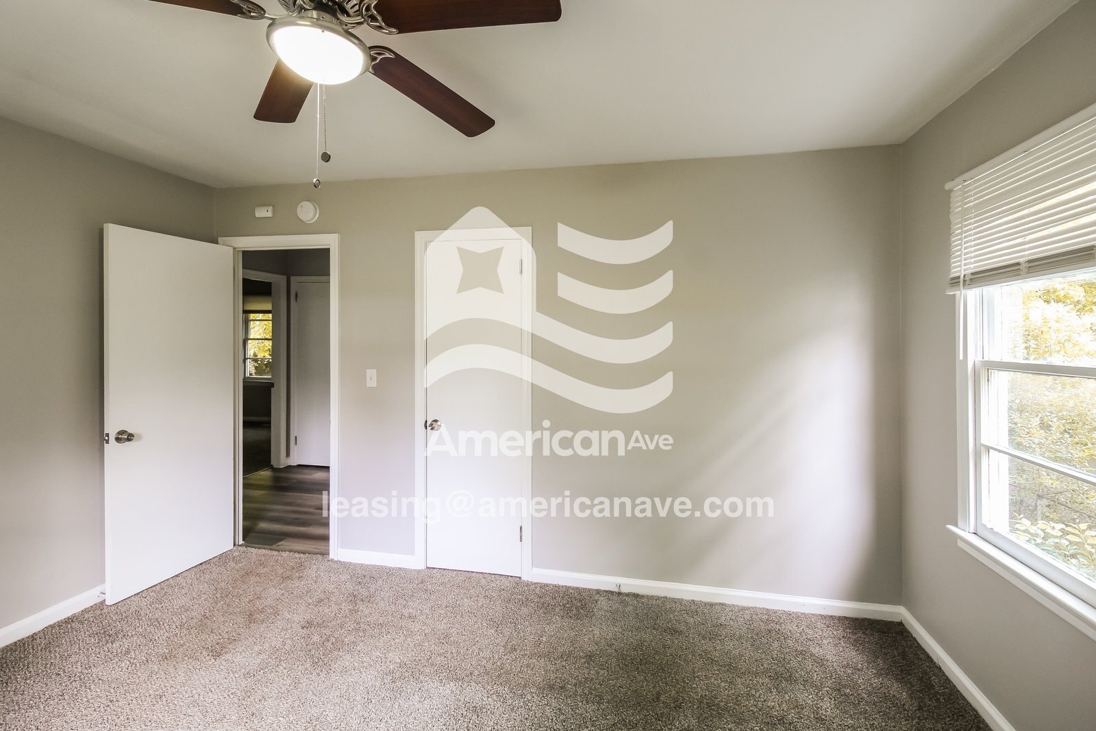 Building Photo - 1061 55th St