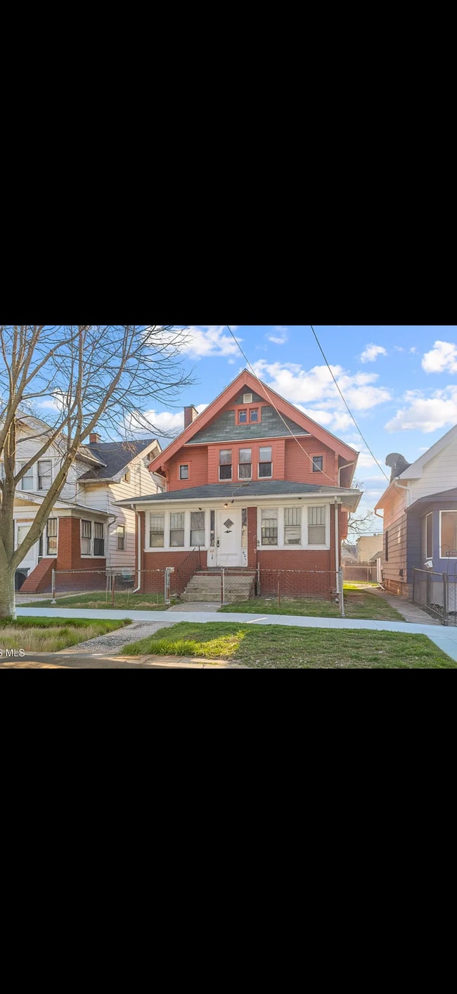 Building Photo - 421 Cincinnati St