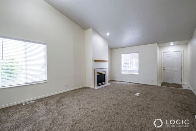 Building Photo - Beautiful Home in Orem!