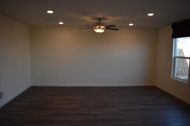 Building Photo - 703 Irma Dr