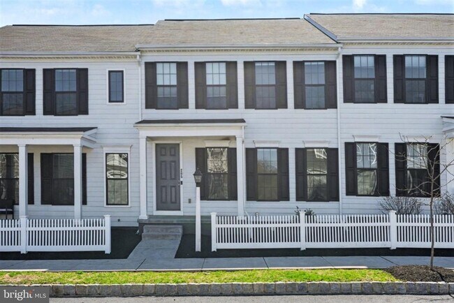 Building Photo - 205 Hoke Farm Way