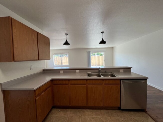 Building Photo - 1665 Aldo Way