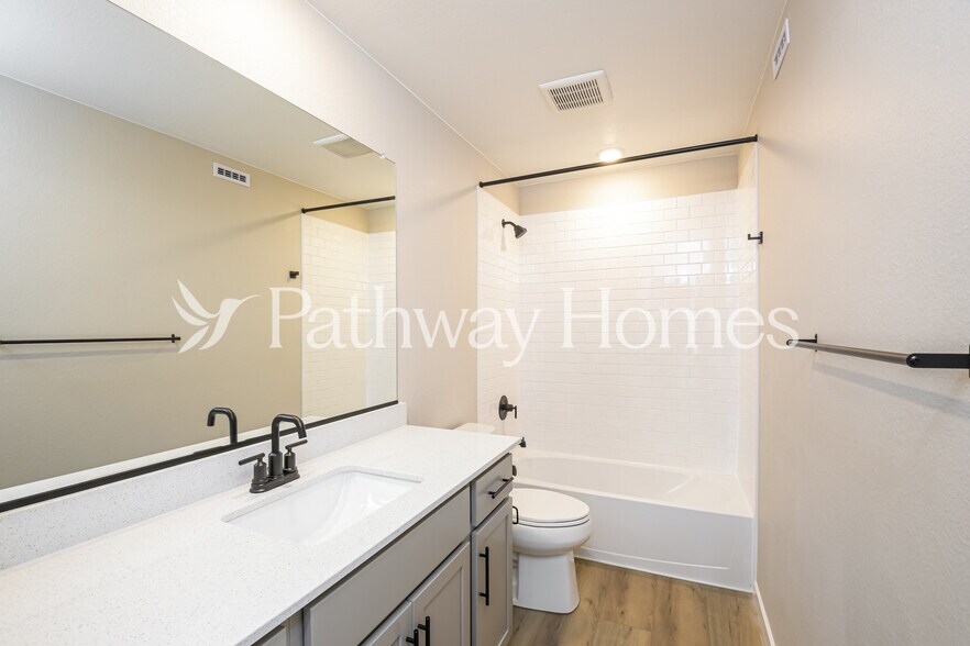 Building Photo - 18043 E 94th Pl