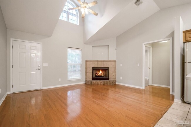 Building Photo - 9150 Stillbridge Ln
