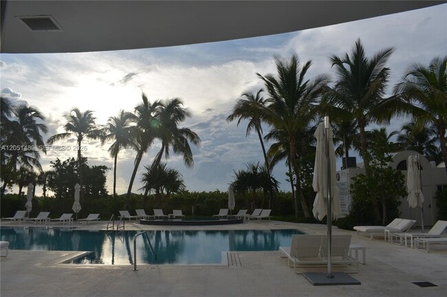 Building Photo - 6365 Collins Ave