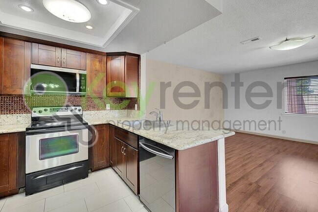 Building Photo - 7137 Reyn Oaks Way