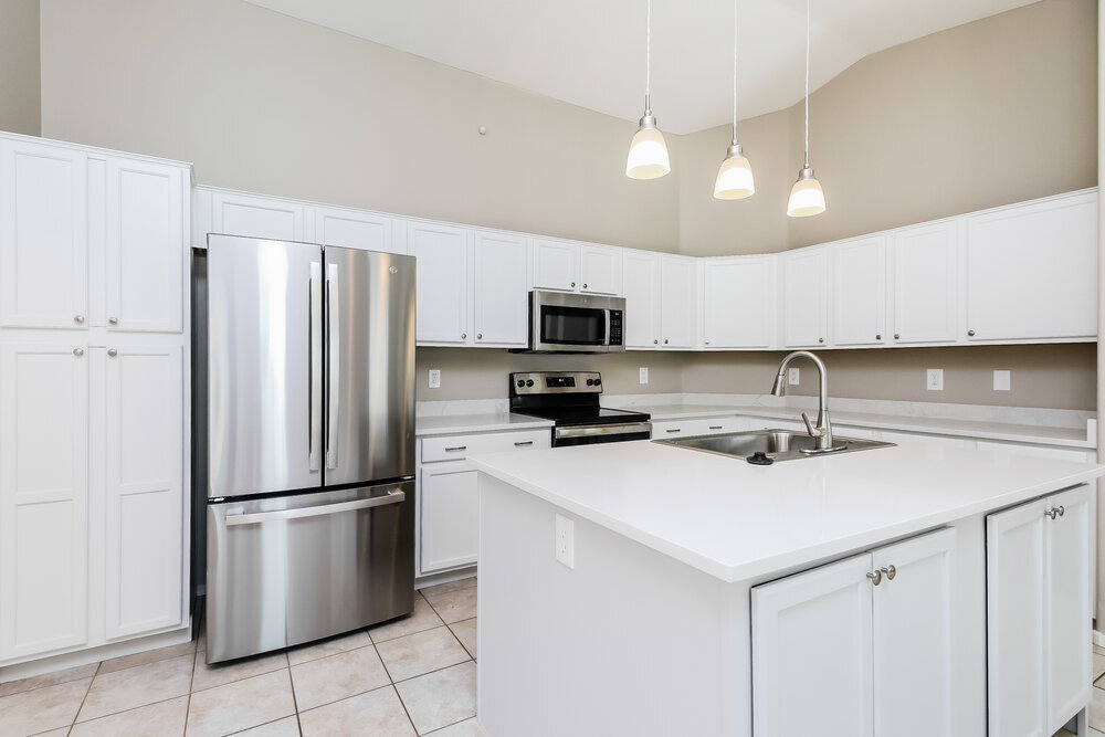 Building Photo - 8748 E Crescent Ave