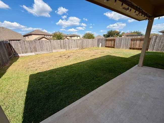 Building Photo - 26922 Henson Falls Dr