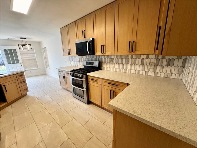 Building Photo - 19622 Sasquatch Dr