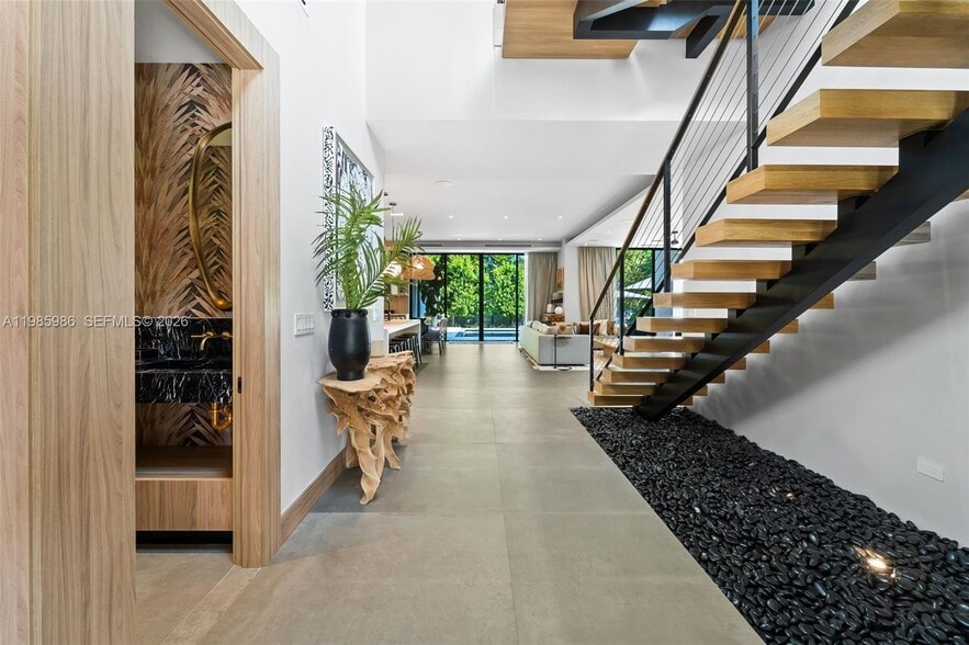 Building Photo - 8246 NE 2nd Ct