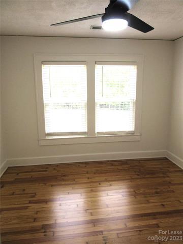 Building Photo - 511 S 4th St