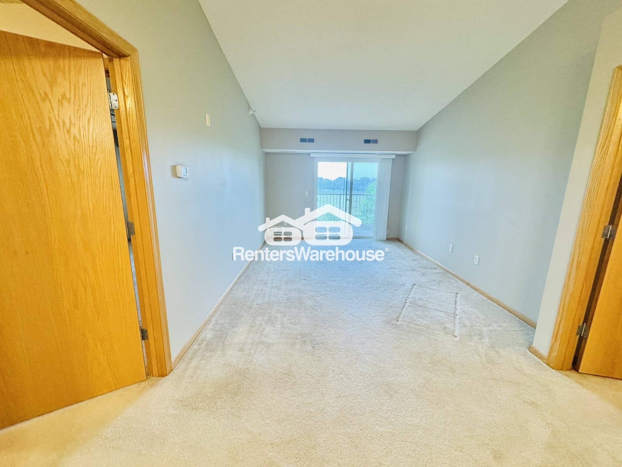 Building Photo - 1590 Parkwood Dr