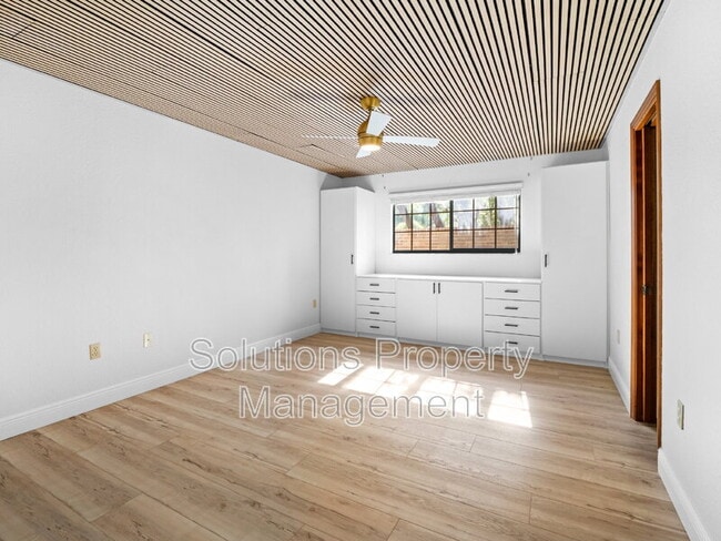 Building Photo - 751 Greenwood Manor Cir