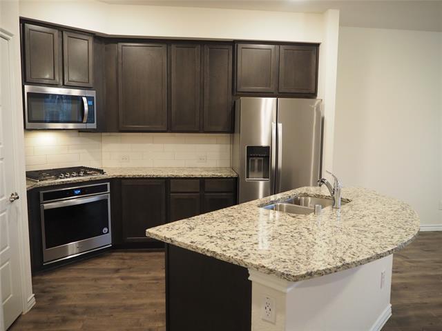 Building Photo - 2407 Klamath Dr