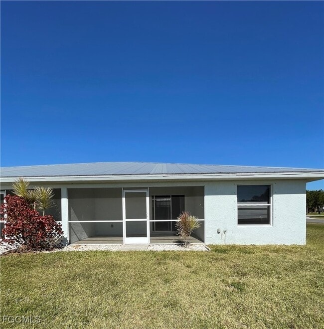 Building Photo - 248 SW 3rd St