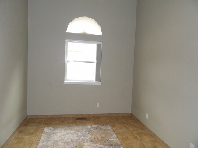 Building Photo - 1855 Smoke Ridge Dr