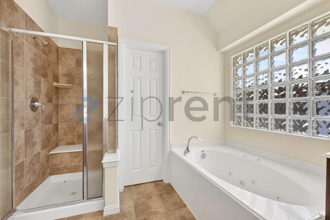 Building Photo - 3408 Porter Creek Dr