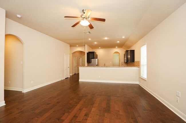 Building Photo - 147 West Wading Pond Circle