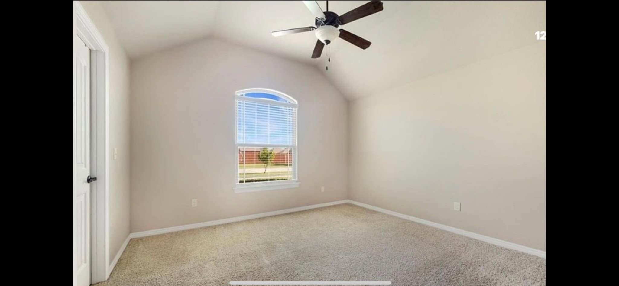 Building Photo - 2915 N Raven Ln