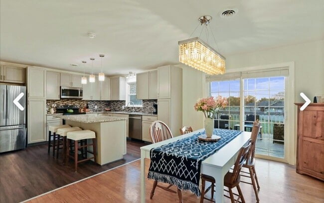 Building Photo - 13715 Dixie Dr