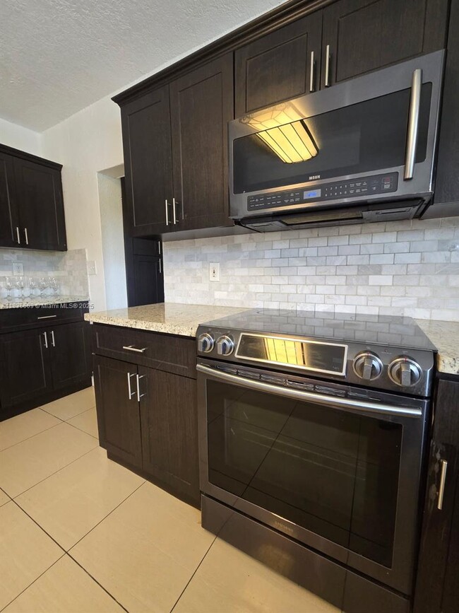 Building Photo - 25600 SW 157th Ave