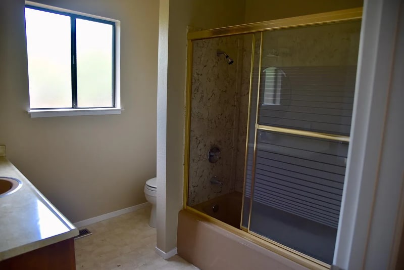 Building Photo - 1600 Main St