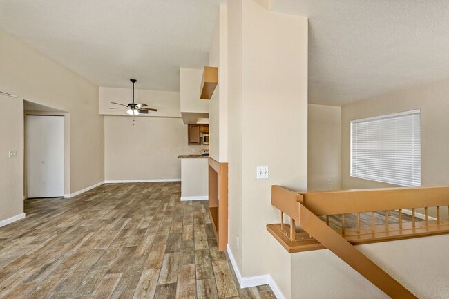 Building Photo - Colette Circle Condo