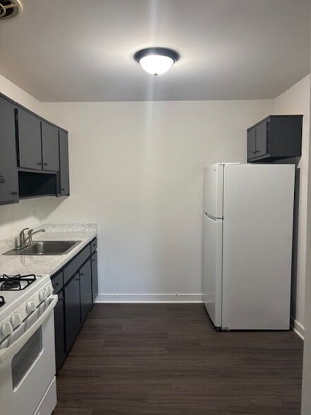 Building Photo - 812 Brook Hill Rd