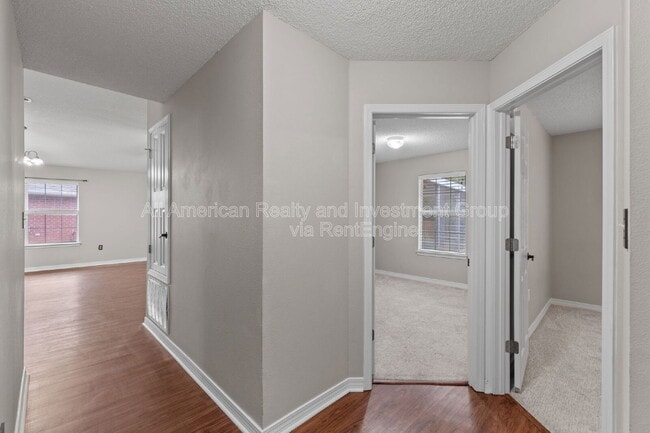 Building Photo - 917 Lajolla Ln