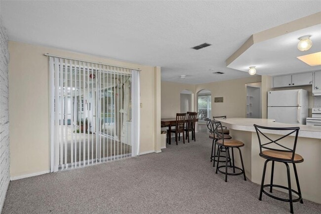 Building Photo - 7403 Populus Dr
