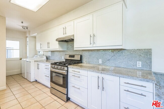 Building Photo - 12753 Appleton Way