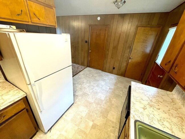 Building Photo - 2947 Ruby Dr