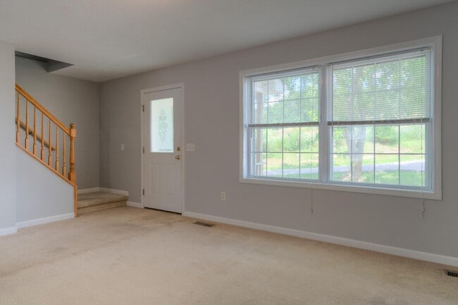 Building Photo - 3324-3342 Yellow Sulphur Road