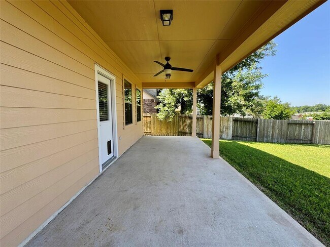 Building Photo - 18717 Stewart Hill Dr