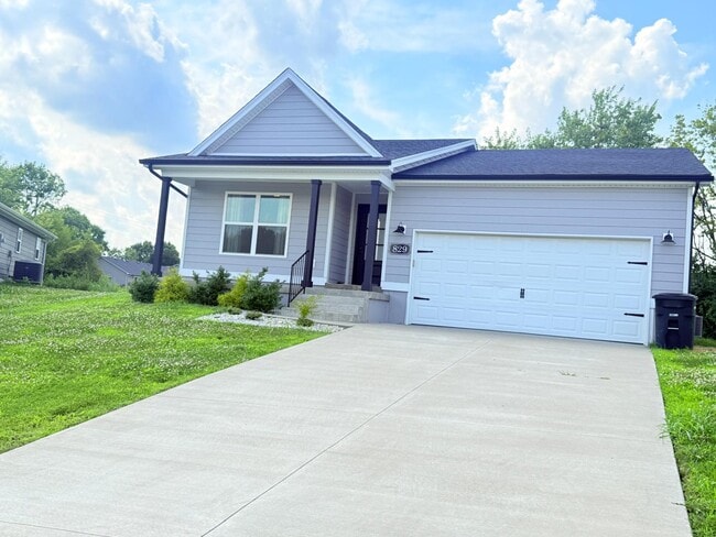 Building Photo - 829 Wolf Run Park Blvd