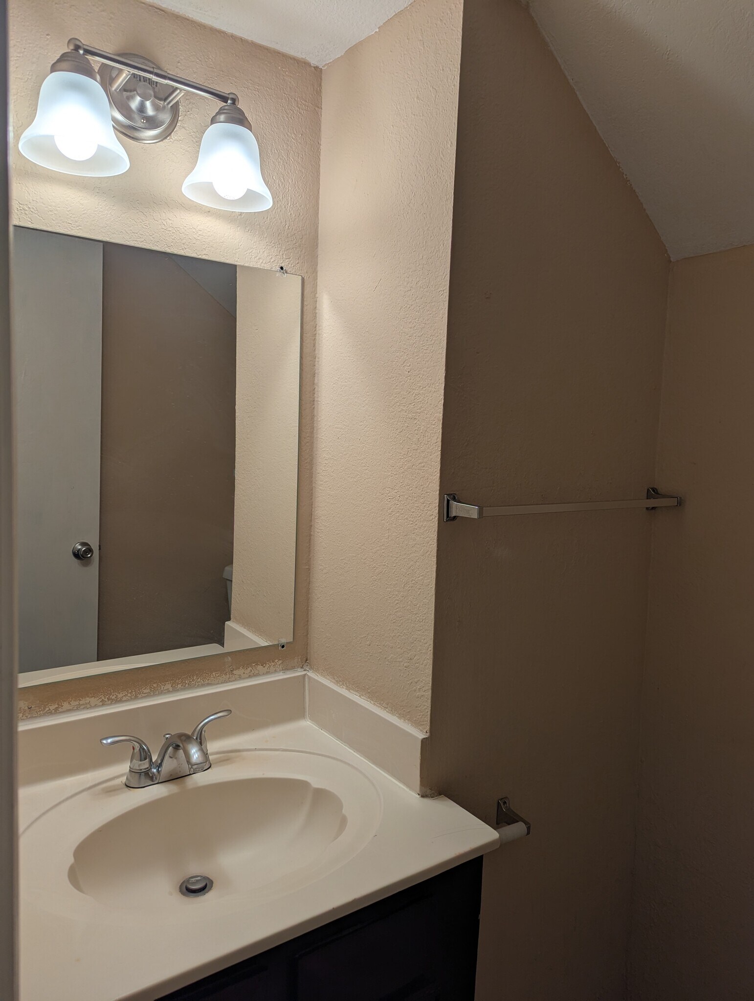 Building Photo - 11600 Marsh McCall Way
