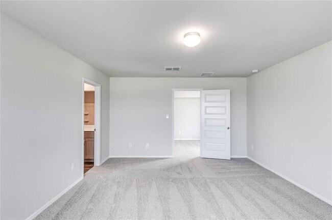 Building Photo - 2607 Derwent Dr