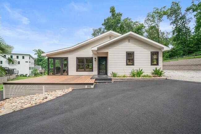 Building Photo - 6340 Reives Rd