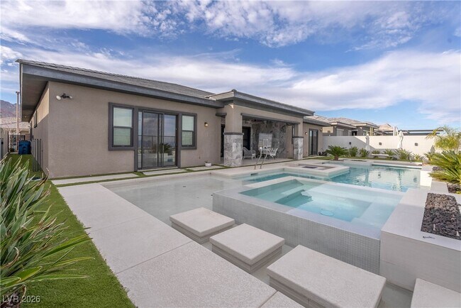 Building Photo - 756 Bruce Moorland St