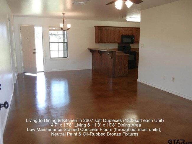 Building Photo - 13363 Country Meadow Ln