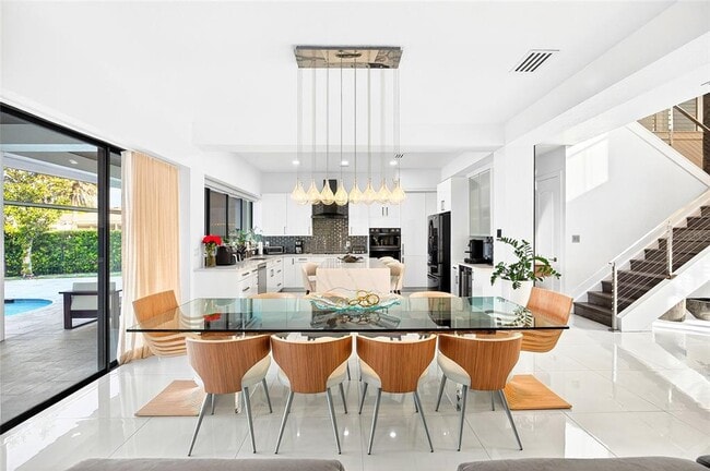 Building Photo - 10613 Mobberley Cir