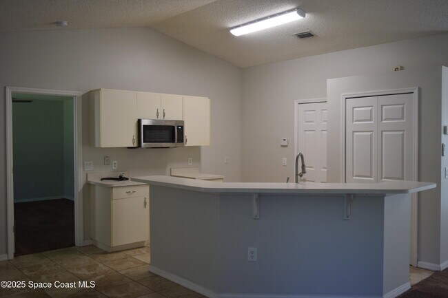 Building Photo - 939 Lyons Cir NW