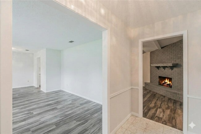 Building Photo - 6248 Trail Lake Dr