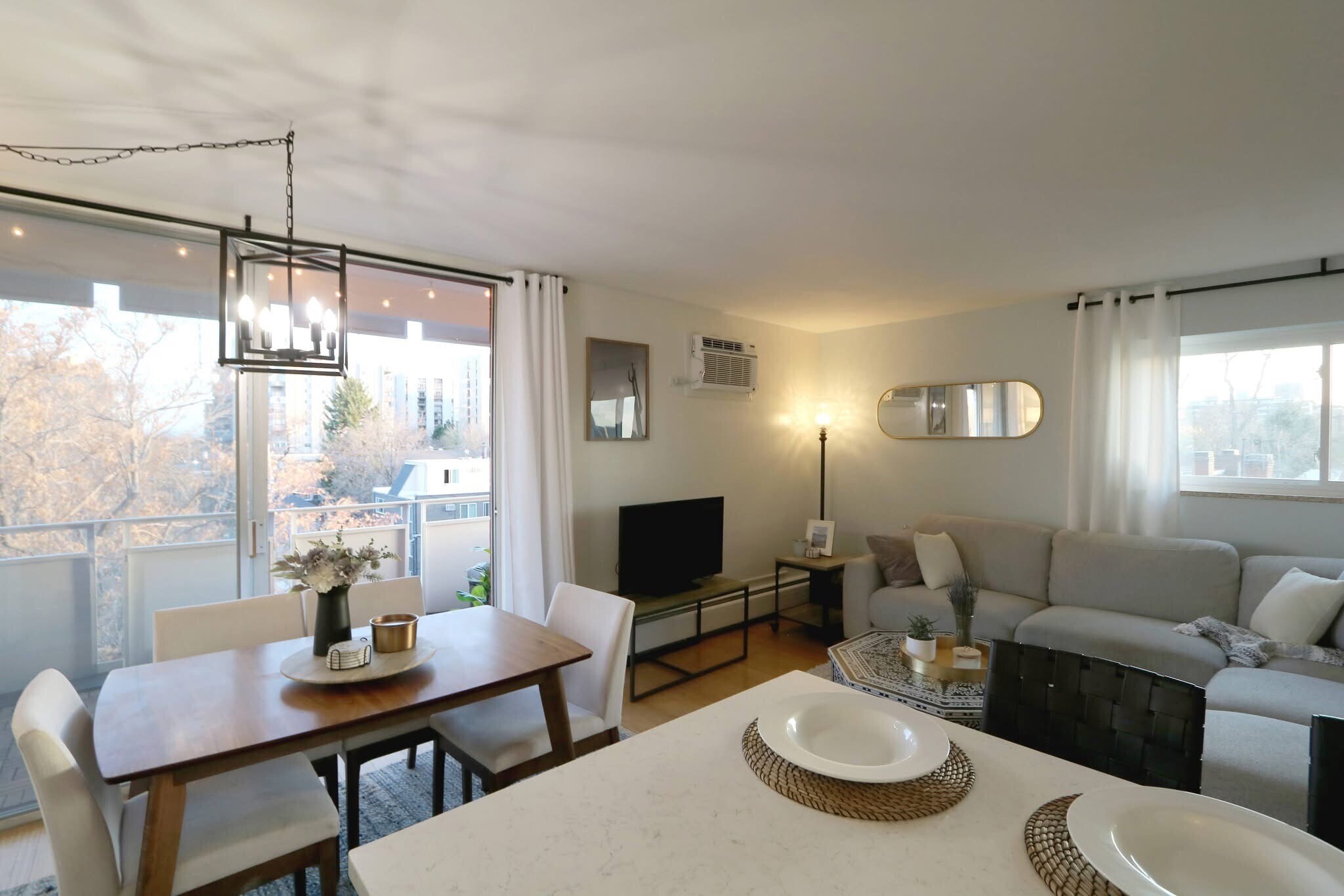 Building Photo - 937 N Clarkson St