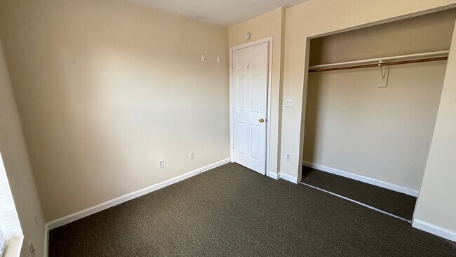 Building Photo - 133 Clover Valley Cir