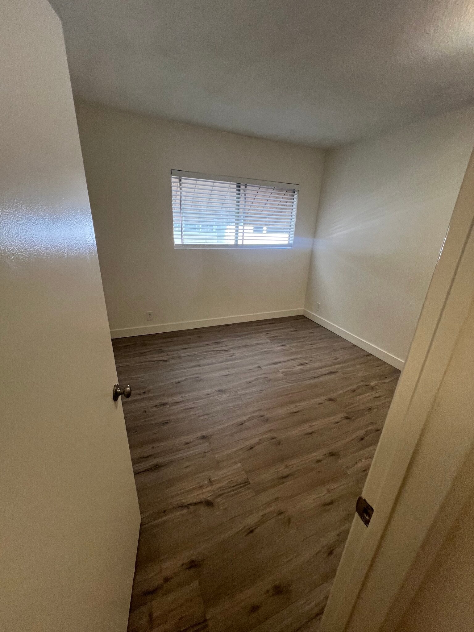 Bedroom R - 821 W Colden Ave