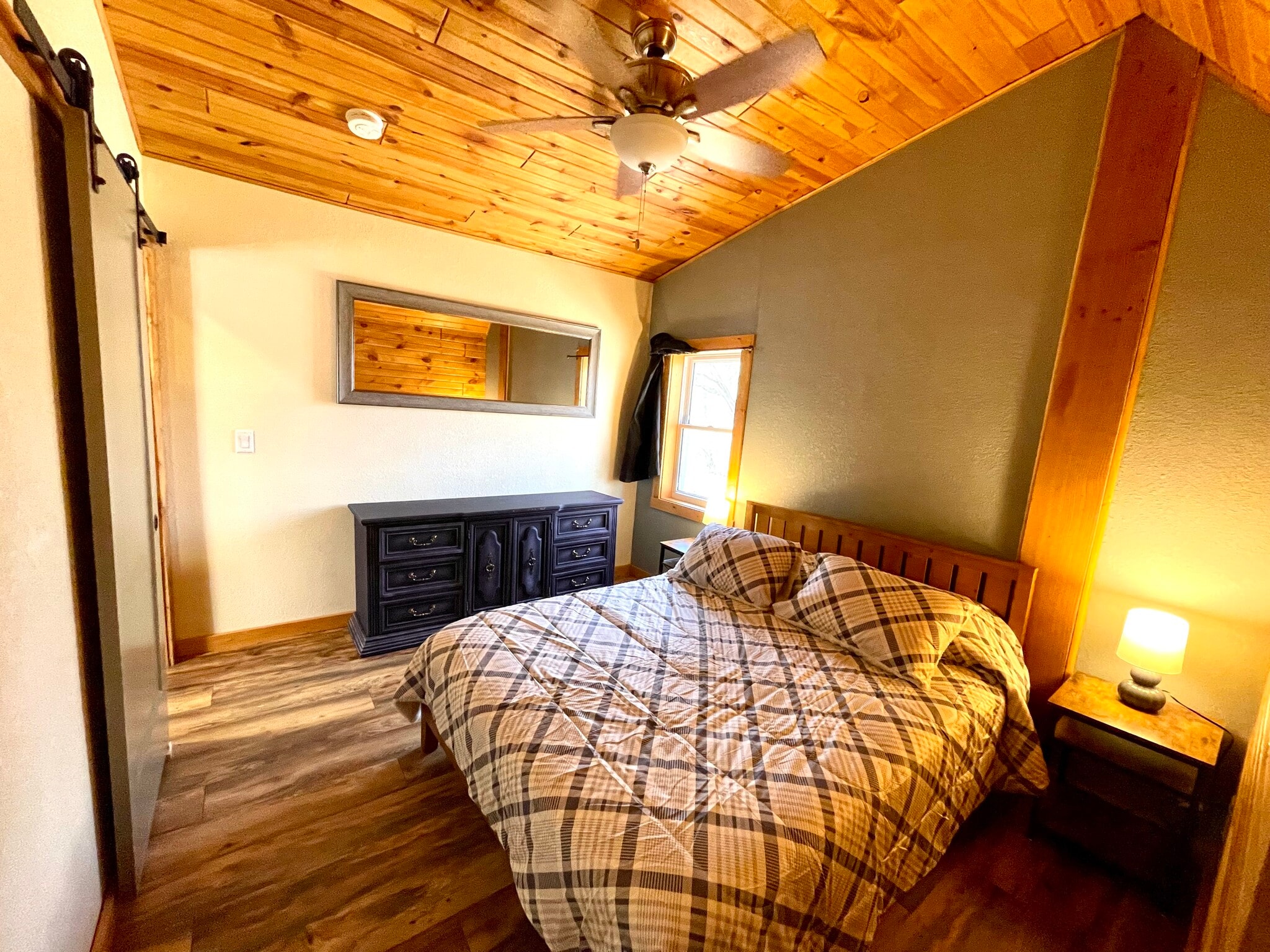 Building Photo - 2154 Twin Springs Rd