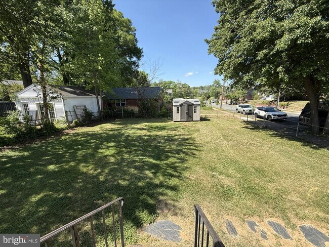 Building Photo - 1316 Stafford Ave